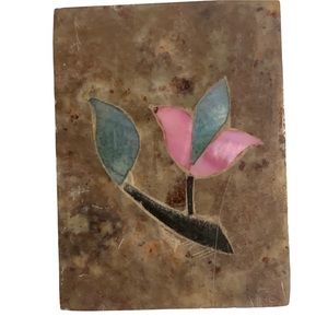 vtg carved stone Trinket jewelry box mother of pearl made in India Lily